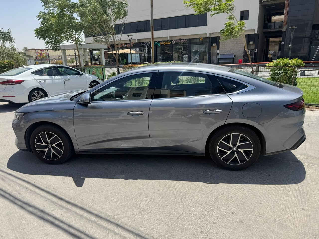 مراوووس ب جالنجر  ‼️
ادمن وافق بدون زحمة

BYD QIN L 2025

بطاريه 120

تانكي 65 لتر

كامرات محيطية + كامره3D

حساسات 6

ارضيات جديدة داخل وصندوك السيارة 

بانوراما

اضائه لد امامي + خلفي

داخل اسود

تبريد امامي خلفي

شاشه حجم كبير + قلاب

السياره ماشيه 14 الف

السيارة كلين بدون اي شخط واي حادث

سعر 25.500 مليون و نص وبيهه مجال

الرقم *********** متوفر واتس

مكان السياره حي الخضراء
