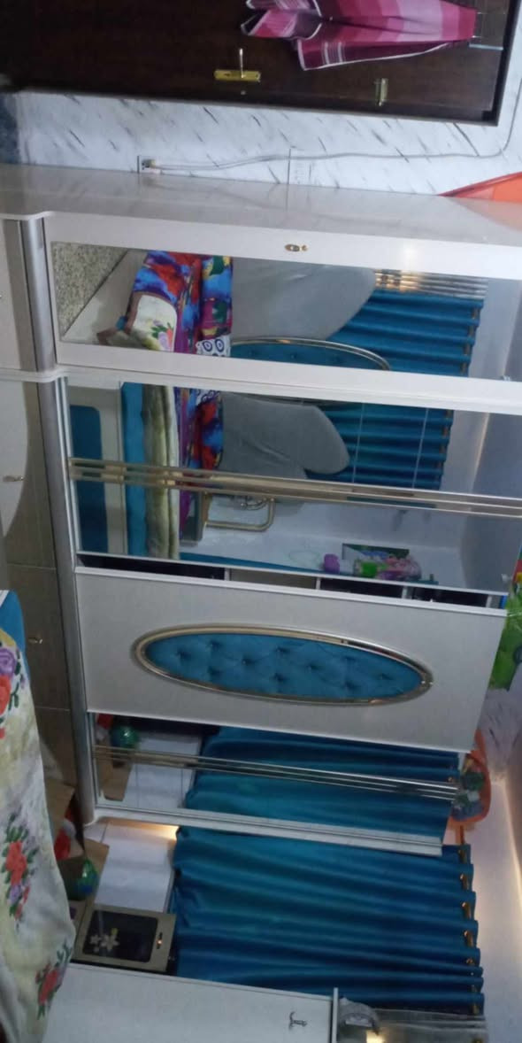 غرفه نوم 11 قطعه مستعمله
للبيع العنوان الامين النواب 
***********
