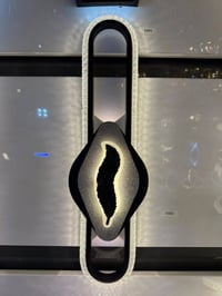 برانكيت جداري ٣ حركات • أوف وايت • كمية محدودة