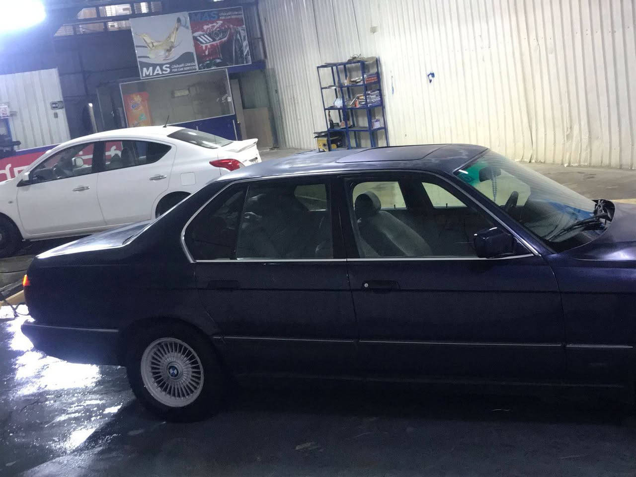 سلام عليكم بي ام  735 أصل سياره كير مكينه جدد داخله رايدله ترتيب بلاديه سياره بدون رايده 43بيه مجال تبريد شغال تتفه شغاله ***********
