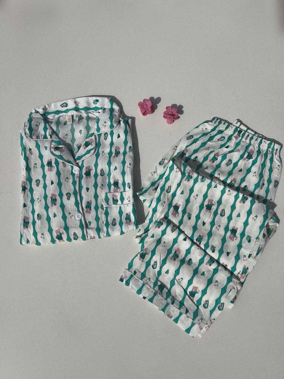 تراك كريشة🔅
خامة وكواليتي تجننن حرفيااا
ويلبس على كل المواسم
السعر 10✨.


**إذا كنت صاحب هذا الإعلان وتريد حذفه لأي سبب، رجاءا أرسل رسالة إلى الدعم الفني**