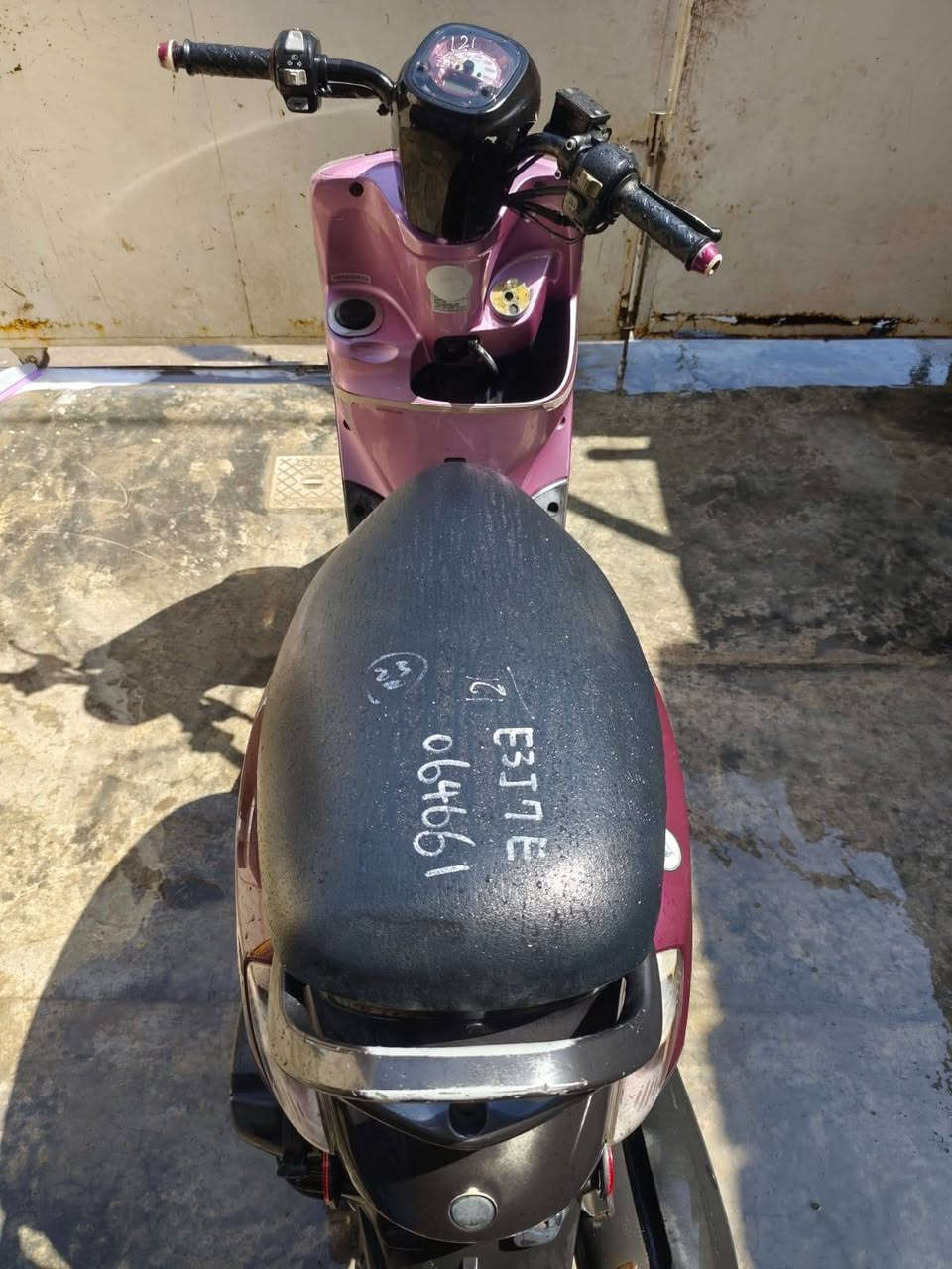 السلام عليكم
ماكس بوليسي حديث (ياباني أصلي مو صيني ) موديل 2015الدراجة مكفولة وجاهزة استخدام جداً قليل 
رايدها ب1250وبيها مجال للشراي 
مكاني بالتاجي الدور حي الحسن العسكري وكيلها حسين تيني بالسدة ووصل المعرض موجود
للاستفسار الاتصال على الرقم ***********
