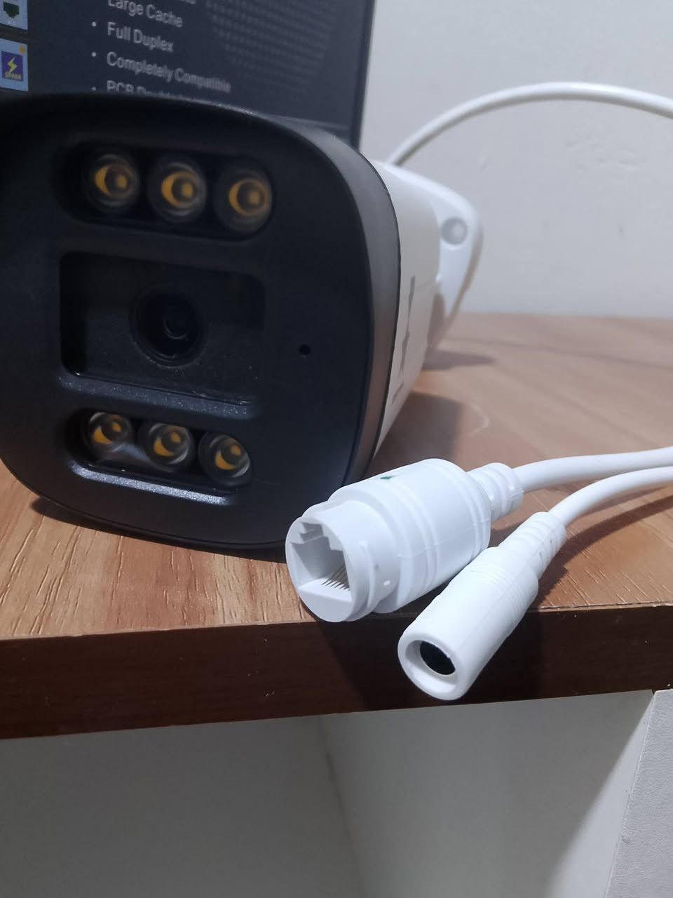 السلام عليكم 
وسنه سعيده ان شاء الله على الجميع. تتوفر ارقى كامرات من نوع ip اذا تحب  تجميع او كت  دقه وضوح وسهله  وربط النت  للتواصل خاص او الاتصال 
***********
