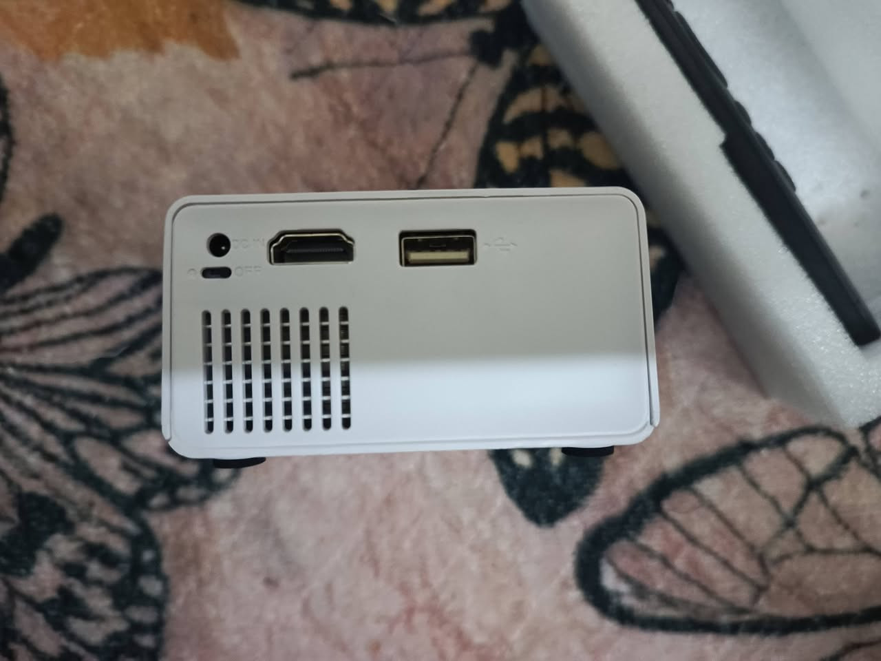 داتا شو معروفه مواصفاته مثل ما موضح بل صور
كامله محوله وريموت
متواجد خاص واتساب ***********
وعندي توصيل 5 
السعر 20 وبي مجال
