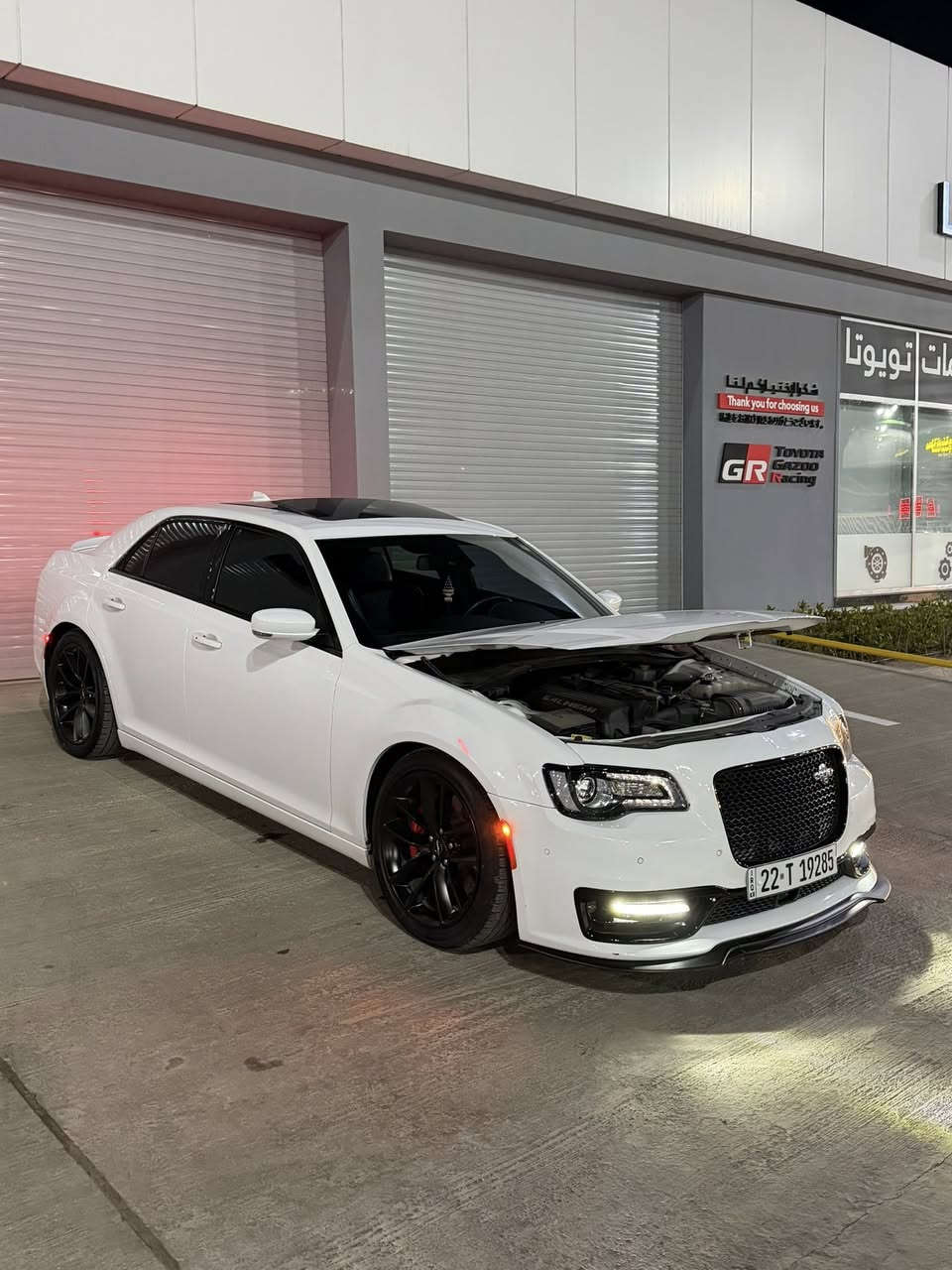 سلام عليكم
للبيع او للمراوس 

كرايسلر SRT لاست كول 2023

6.4L V8 السياره فووول مواصفات 
شنو ببالك مواصفات من رادارات وجلود وفتحه موجود بلسياره 
وخير الكلام ما قل ودل باقي تفاصيل واضحه بلصور 

ماشيه 16mi 

صبغ جاملغ فقط كفاله لغود شواصي ايرباكات 
جديده جداً مكانها بغداد جادريه 
***********
