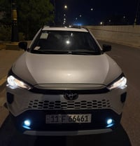 كورولا كروس هايبرد • ٢٠٢٥ شكل ٢٠٢٦ • كراسي جلد