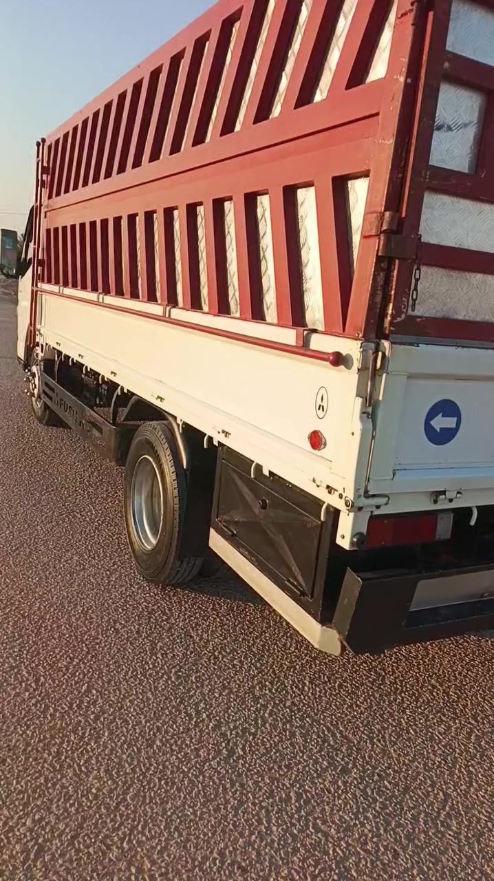 السلام عليكم سياره كنتر البيع موديل 17رقم قادسيه سياره جديده من كل نواحي تخم تاير جديد سياره مكفول كفاله عامه من دعاميه الدعاميه رقم تليفون ***********
