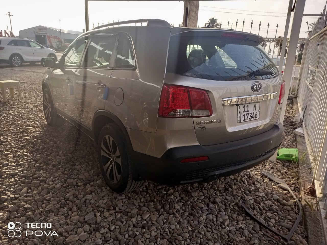 السلام عليكم للبيع او للمراوس كيا سورنتو موديل 2013وارد امريكي السياره ضرر باب السايق والباب الخلف السايق مصبوغه حزام اثر جراد السياره جديده وجاهزه كير ومحرك وكشر احلى من الصوره 
مواصفات السياره 
بصمه تشغيل+محرك 2400
بصمات بلبيان+كامره خلفيه 
ويل كب كروم+ مري شفط 
تحكم استيرن+ اشاير بلمري 

السعر 125وبيهه مجال 
العنوان بابل الشوملي 
***********
