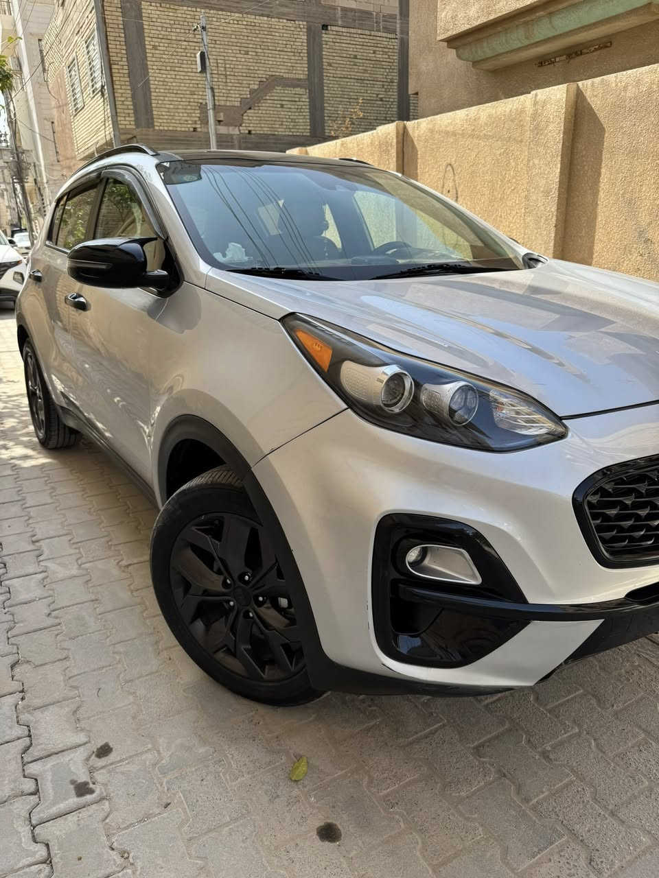 سلام عليكم
سبورتج ٢٠٢١ وارد أمريكي كلين تايتل فقط شك صغير بالدعاميه فول مواصفات ماشيه ٢٢ ألف فقط 
المكان كربلاء 
للاستفسار ***********
