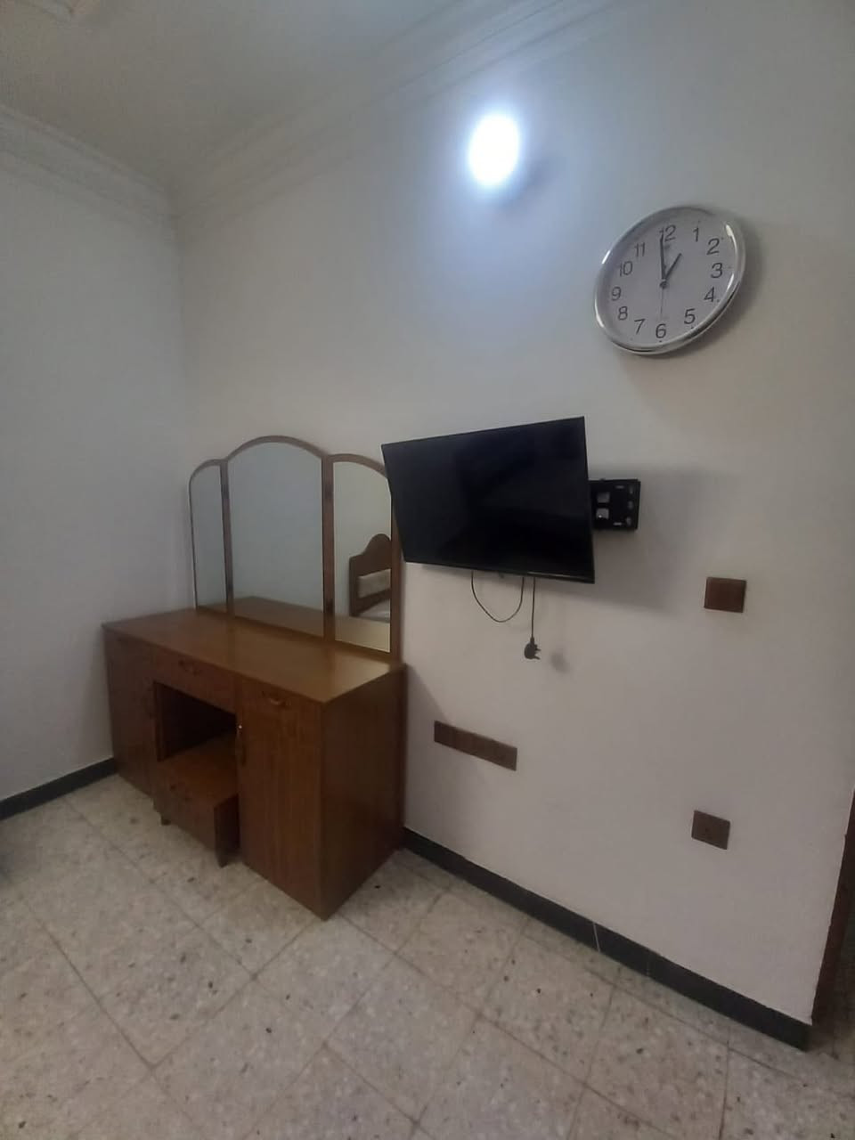 للبيع اربيل 
تخم و ٢ tv  سبلت ٢ طن و نص و ثلاجة  
اذا شراي كامل احسن


**إذا كنت صاحب هذا الإعلان وتريد حذفه لأي سبب، رجاءا أرسل رسالة إلى الدعم الفني**