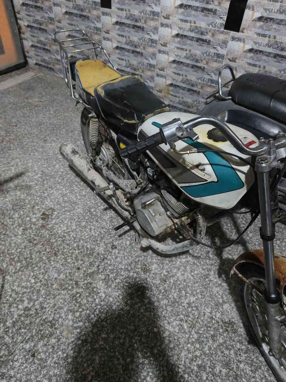 كلك دراجه حلوه مال شغل سعره ٢٥٠
***********
