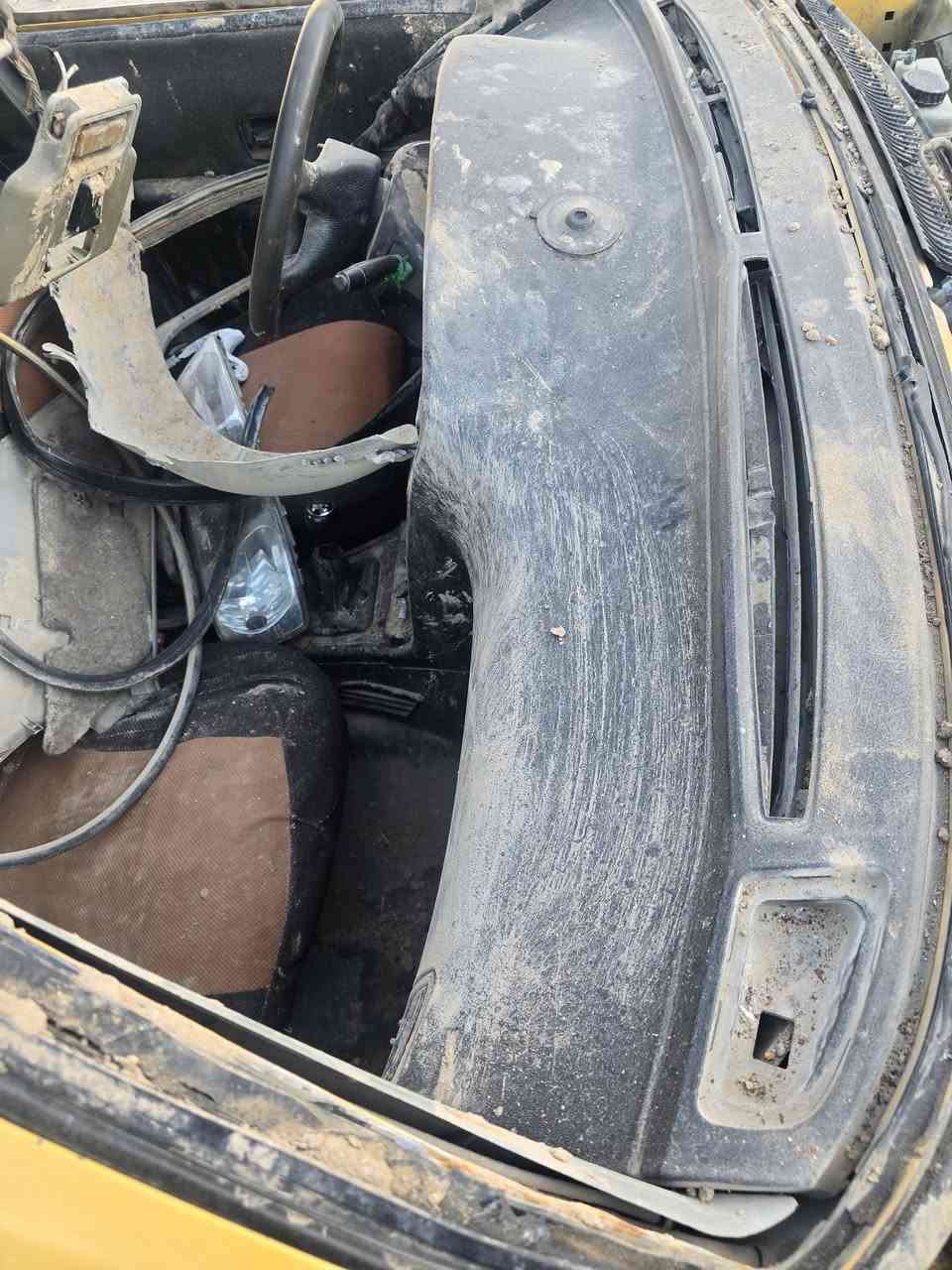 سياره بيجو بارص موديل ١٠)(سياره مكلوبه كير مكينه تبريد حداديه تخم تاير سياره شغاله رقم بغداد انكليزي سنويه جديده تحويل مباشر سياره موجوده بابل مركز المدينه (***********)(السعر ١٨& وبي مجال
