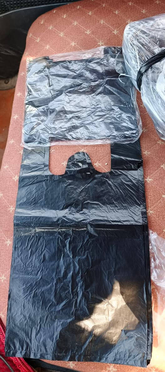 سلاو هاورێیان
بۆ خاوەن جوملەکان 
زەرفی ملەوەن و ڕەش بەنڕخێکی هەرزان و گونجاو  و کوالێتی باشە 
واتساب 
***********
