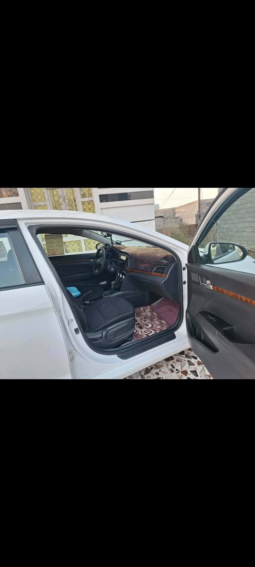 السلام عليكم ورحمة الله وبركاته  الانترا للبيع او مرواس   
 موديل 2020
تخم تاير 
رقم الانبار معوقين بعد 5 اشهر صير حره 
 السعر 128$ وبيها مجال مكاني الانبار الرمادي للستفسار اتصال ع هذاه الرقم 👇�

***********
