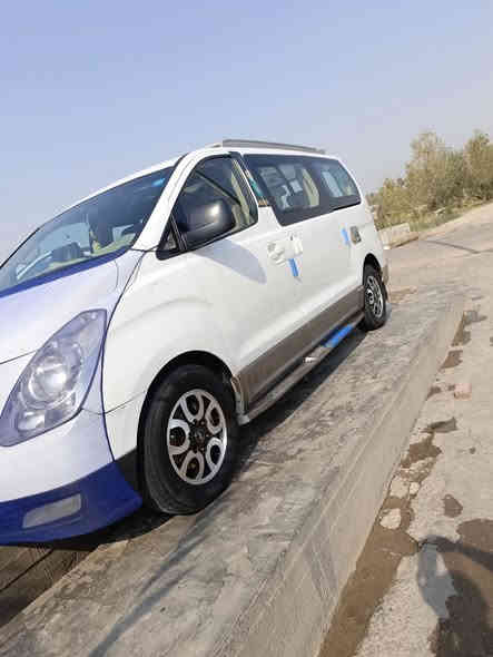 السلام عليكم ستاركس 2014
محوره مسكر اوتو مكينه 12قبق اسود
بيها جاملغ خلفي صبغ من الكنر ولجوه فقط والباقي كفاله 
حداديه تخم تاير كله جديد مكينه جديده 
رقم نكليزي دولي اتصل ودلل ‏‪***********‬‏
