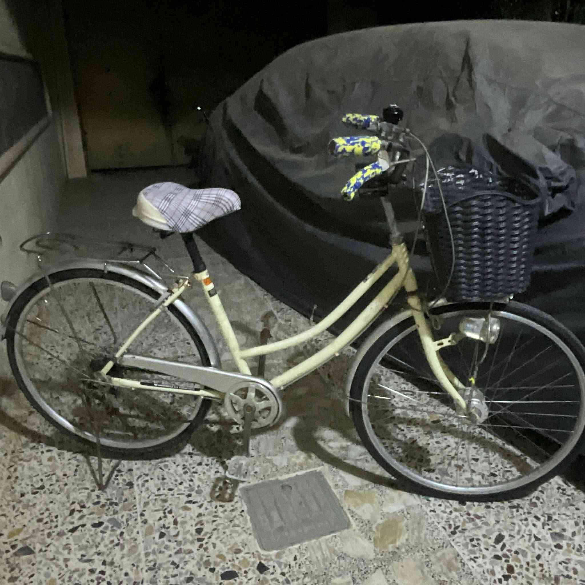 السلام عليكم بايسكل للبيع السعر80وبي مجال أو مراوس موطور شحن واطي فرق أو بايسكل المكان فلوجه شارع أربعين مفتوح الخاص


**إذا كنت صاحب هذا الإعلان وتريد حذفه لأي سبب، رجاءا أرسل رسالة إلى الدعم الفني**