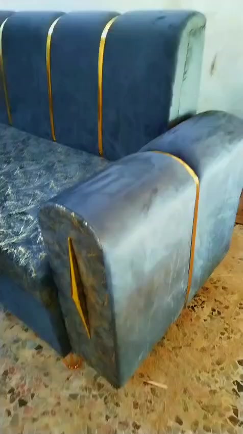 سلام عليكم اخوان عدنه تخم ديوان تفصال جديد بسعار مناسبه تواصل واتساب على هذه الرقم ***********
