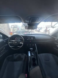 النترا  2025  لون سمنتي مميز كامره خلفيه  تحكم ستيرن  مانع انزلاق  تدف...