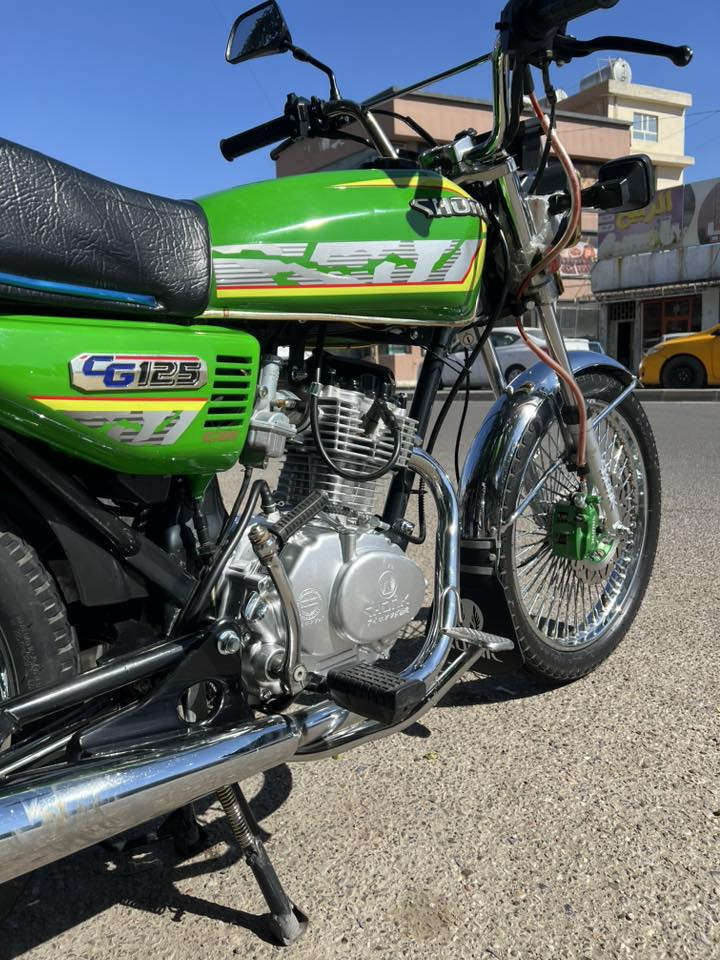 السلام عليكم دراجة للبيع سولنك 4 كير مديل 2025 دراجة مناقصه برغي واحد كامل مكمل منفيس موجود وياها ٤ سويجات بلادي كله على بلاد دراجة كل شي شغاله بي  سعرها مناسب 730 وبي مجال للطيبين ***********
