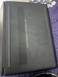 لبيع لابتوب hp نضيف مستخدم قليل استخدام منزلي سعره 250 الف لتواصل 0780...