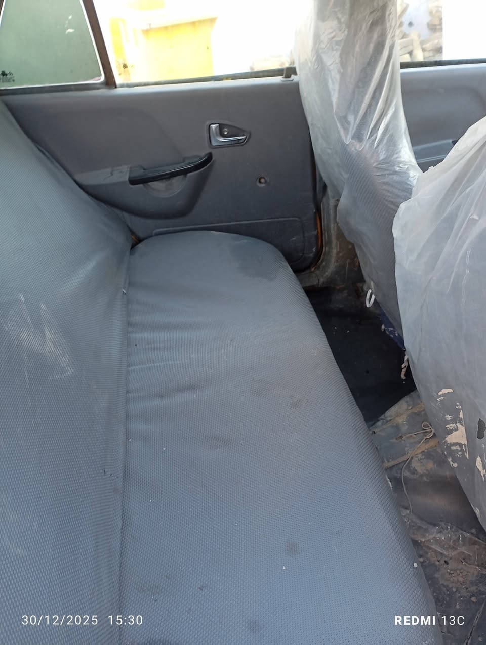 السلام عليكم
شباب سايبه للبيع موديل 2012 السعر7 تحويل 

***********

***********
