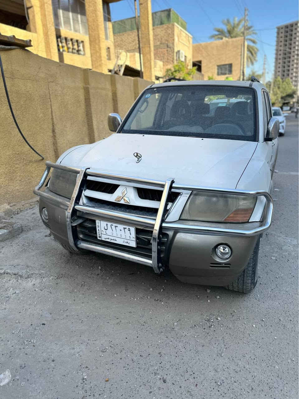 بأسمي تحويل ثاني يوم 
بيهة ٣ قطع صبغ اثر طخات بسيطة يعني بدون حادث ولا دواخل 
رايدهة ب٨٠ وبيهة مجال للشراي 
غير متواجد على الفيس اتصل علية واتس اب*********** بغداد, العراق
