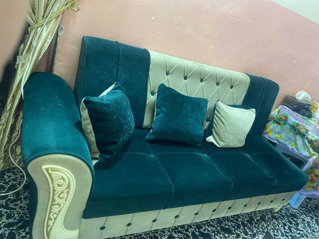 أغراض للبيع كاونتر +سنك+تخم للأستفسار الاتصال على الرقم *********** مكلف بالنشر
