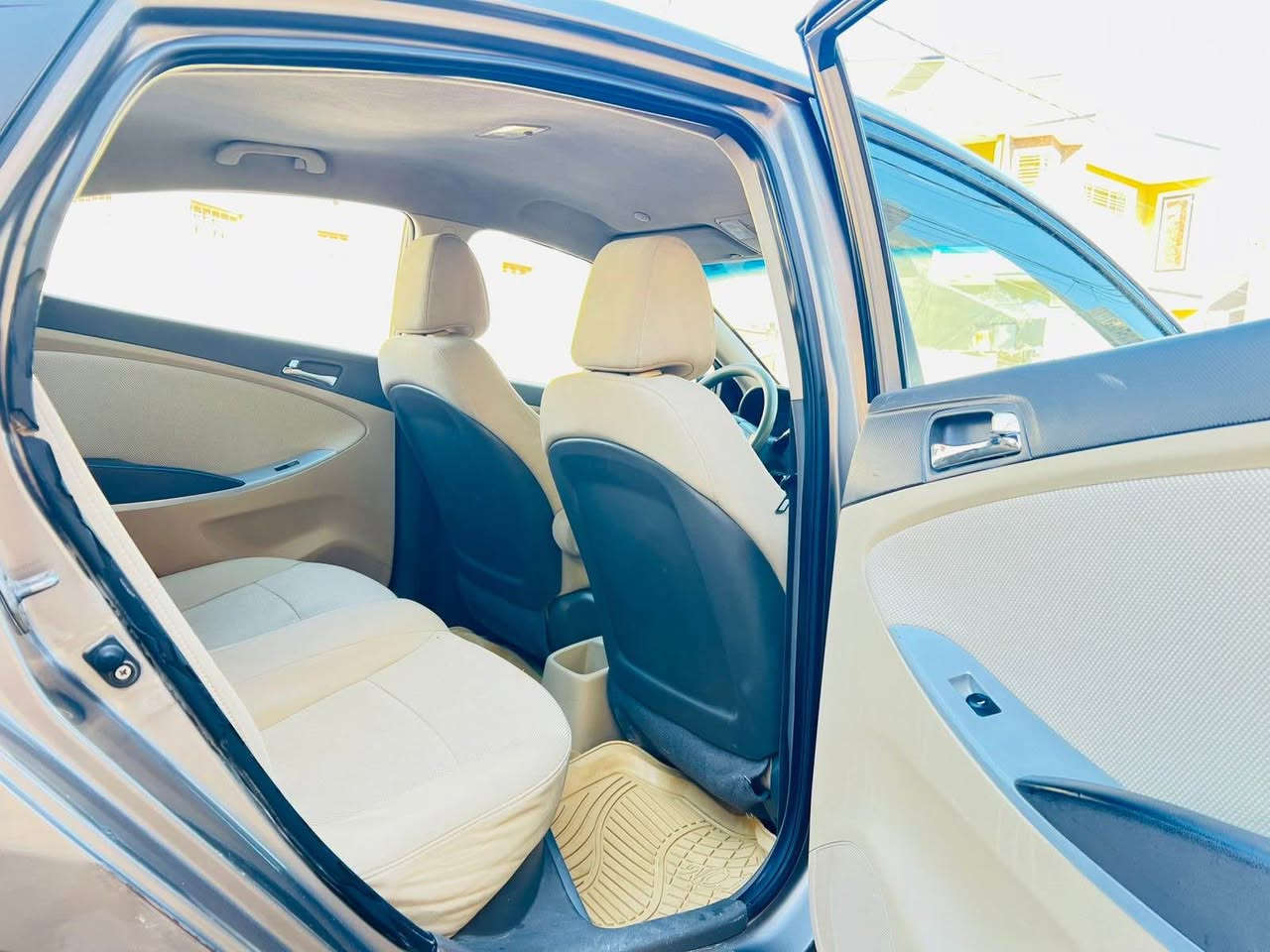 سلام عليكم اكسنت خليجي قادسية  2011سنوية مجدده
مكينة 1600 مكينة وكير على فحص 
سيارة جديد وعلى فحص مكفوله من ضربة وتبديل 
المكان ديوانية السعر 80 
استفسار: *********** ديوانية, القادسية
