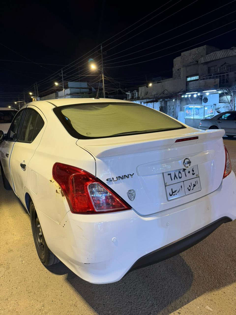 السلام عليكم نيسان هندي مديل 2022 السياره مكفوله من الصبغ بيهه بارد بل جملغ الخلفي وبيهه طخات شوف العين مكان السياره البصره *********** السعر 105 وبيهه مجال
