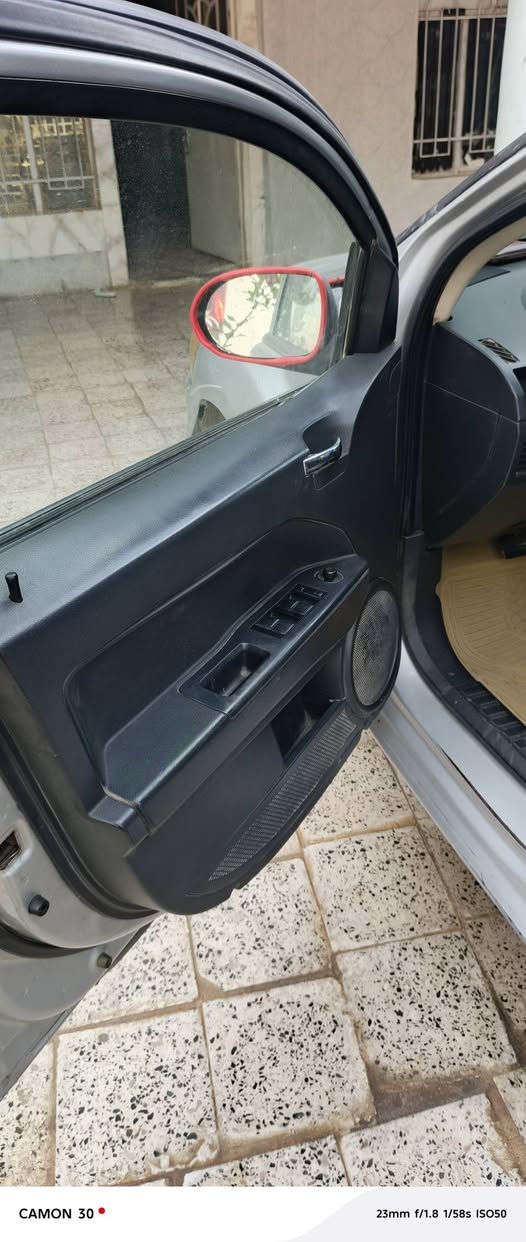 السعر 48 وبيها مجال 
دوج كاليبر موديل 2008 
محرك كورلا 1800 كفاله 
صدر امامي خلفي جديد 
كهربائيات كله شغاله 
رقم ديالى مشروع وطني 
تخم تايرات 
ترايك البصره 
مكان السياره ديالى دلي عباس    تحويل ثاني يوم 
***********
