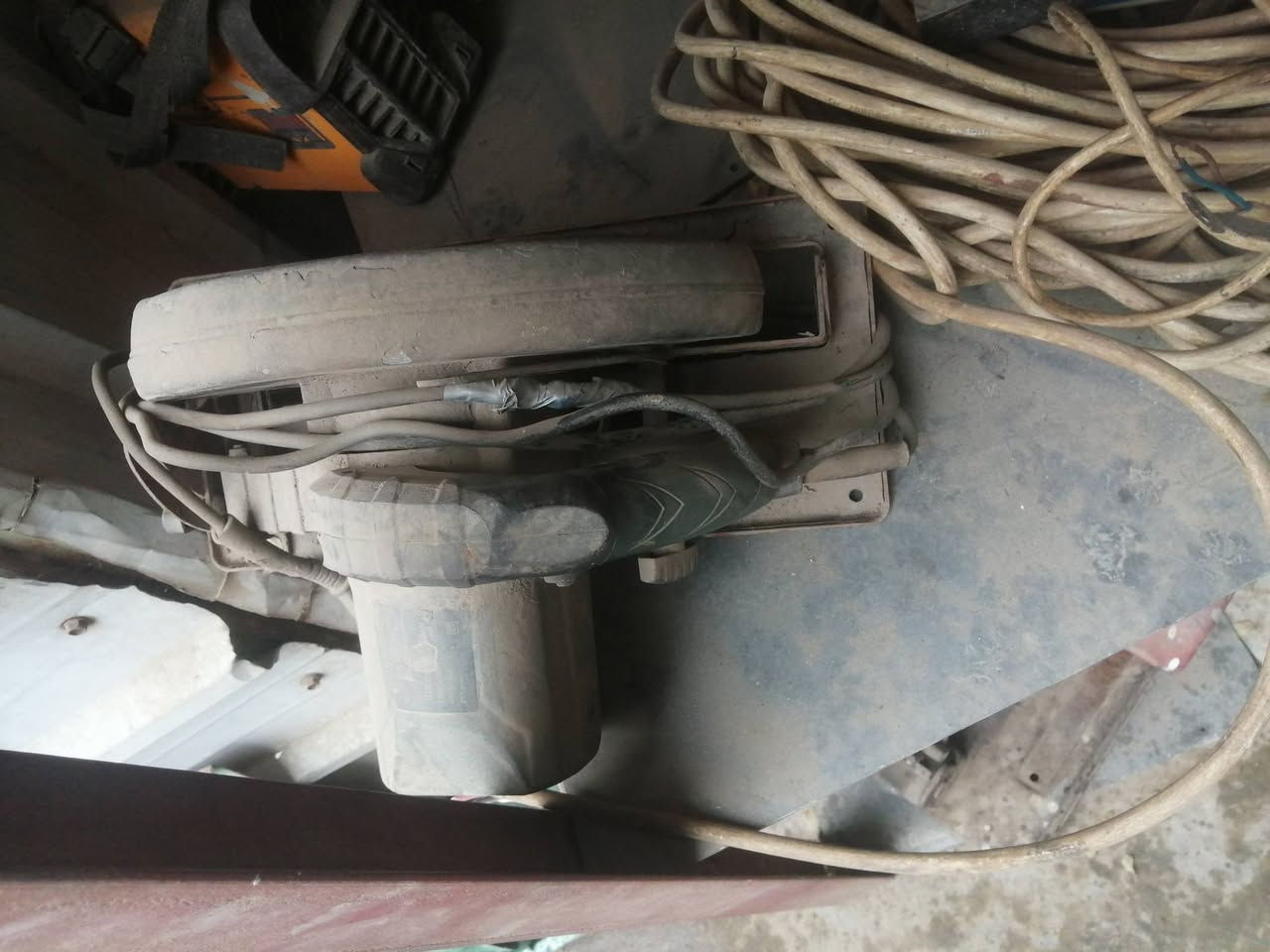 كتر سندويج للبيع السعر ٧٥ بي مجال مكان الدوره ***********
