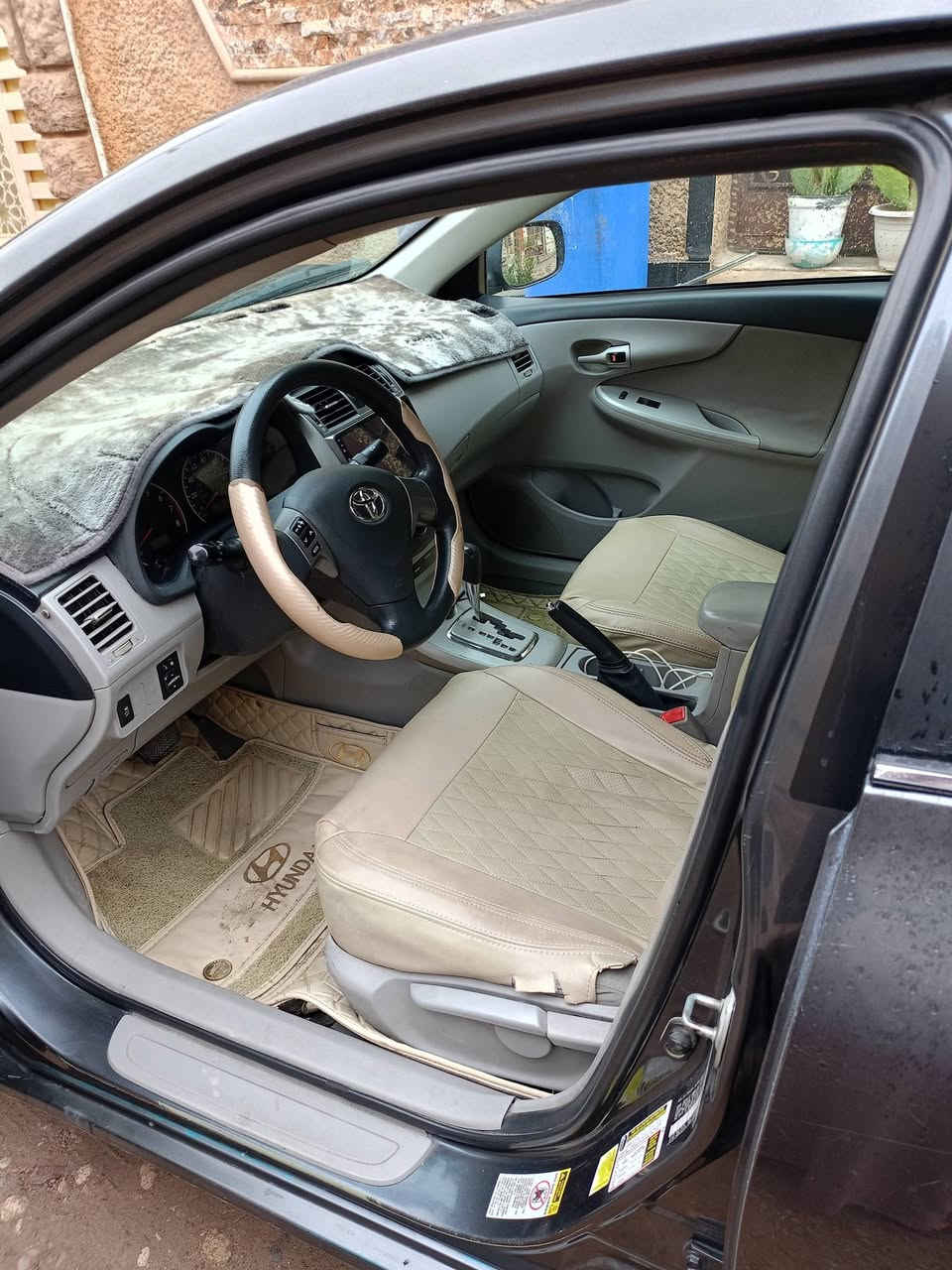 السلام عليكم 
كورلا للبيع 2013 بغداد الرقم الجديد 
العنوان ديالى
السعر 107
تلفون ***********
