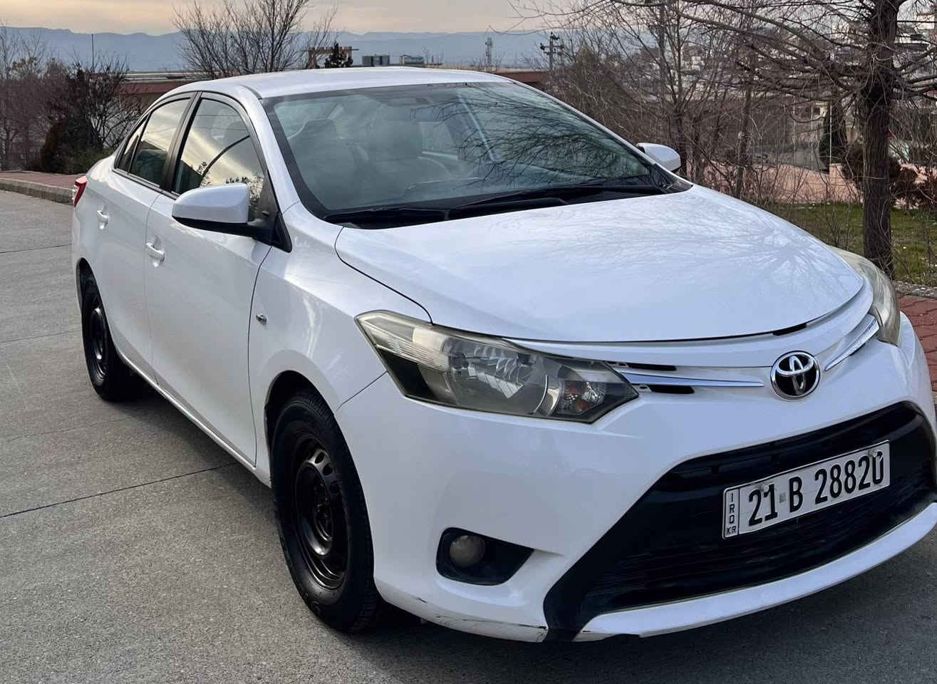 تۆیۆتا یارس 2015
مەکینە بچوک ناو زەرد 
ڕەنگی سپی بەفری 
بێ بۆیاخ تەنها کەمێک کارتی هەیە 

سعر لە کۆمێنت داوابکە ڕاستەخۆ بۆت دیت 📩 

سەنەوی و ژینگەی تازەیە بەناوی خۆمەوەیە
چوار تایەی تازەی بۆ بەستراوە 

ژمارەی خاوەنی 
***********
