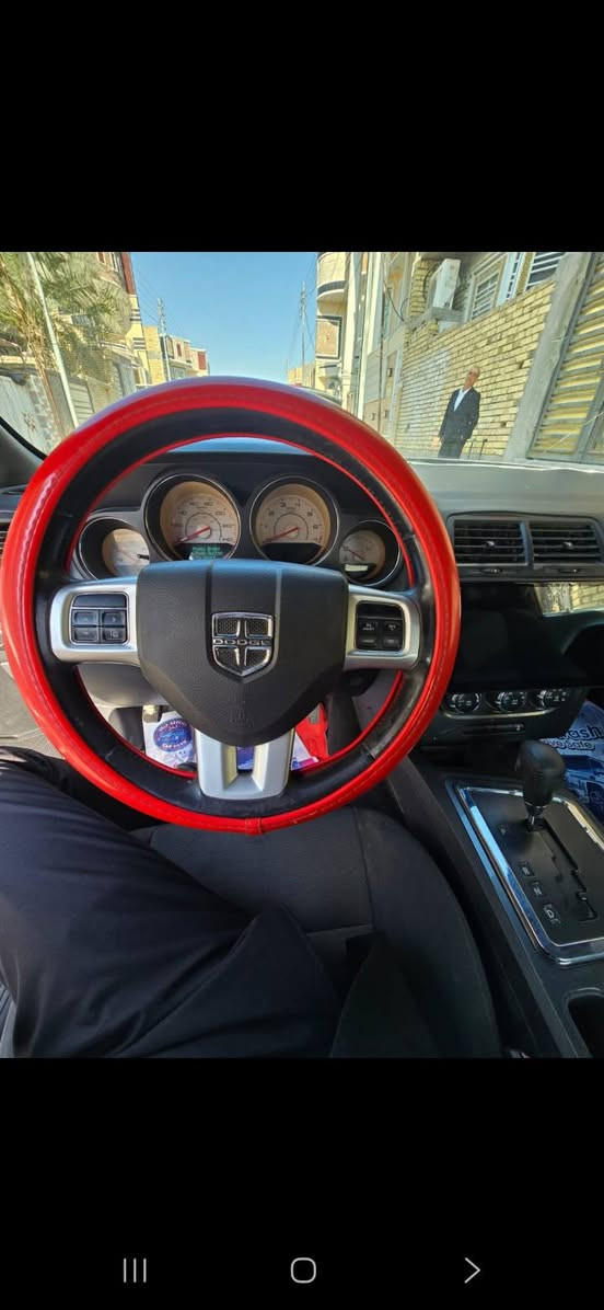 جالنجر 2013
وارد امريكي كفاله عامه ماعدا بارد في باب السائق فقط رقم انكليزي بغداد باسمي السياره شرط التحويل مكان الناصريه 
السعر 110 
رقم الهاتف ***********
