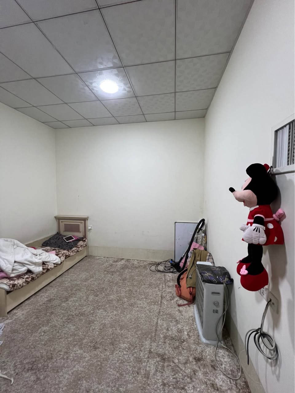 خانووی ٢٠٠م بۆ فرۆشتن 
گەرەکی مامۆستایان نزیک دووسایدی نیو ستی
دوو نهۆم 
١ ژووری میوان 
١ مەتبەخ سارد 
١ مەتبەخ گەرم
٦ ژووری نوستن 
٢ هۆل
٣ دەستشۆر توالێت
نرخ148,000$-
چواردە دەفتەرو هەشتا وەرەقە

محمد/عقارات جامانە
*********** أربيل, العراق
