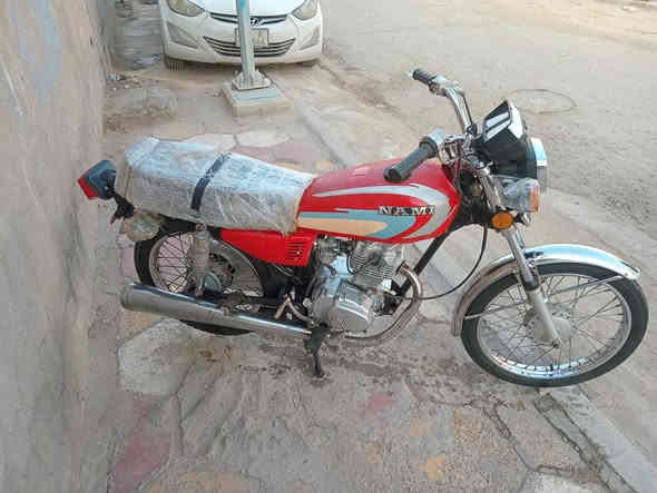 سلام عليكم دراجه للبيع اوراق موديل ١٢ دراجه نضيفه محرك موديل ٢٠٢٤ مامفتوح للبيع السعر ٨٥٠ وبيها مجال الاستفسار ***********
