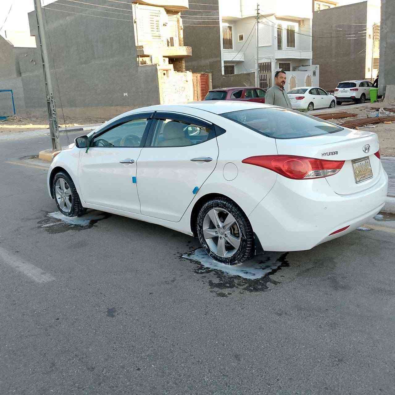 سلام عليكم النترا للبيع موديل 2014 خليجي السعر 105 وبي مجال فول موصفات فتحة سقف داخل بيجي كامره خلفيه حساسات تخم تاير مكينه وكير كفاله العنوان كربلاء للستفسار ***********
