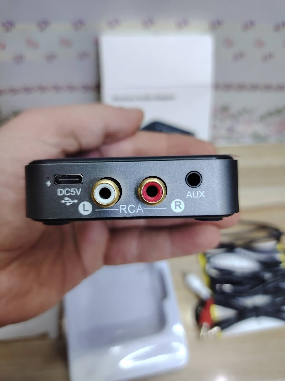 جهاز إرسال واستقبال صوتي بتقنية بلوتوث aptX 5.4 مع مدخل AUX RCA مقاس 3.5 ملم، محول ميكروفون لاسلكي متعدد النقاط عالي الدقة بتقنية aptX-Adaptive AD/HD/LL AAC متوافق مع سماعتي بلوتوث للتلفزيون والصوت موضح بالصور السعر 12 الف للطلب او الاستفسار التواصل عبر رسائل الصفحة متوفر توصيل بغداد ومحافظات 👍 #تابع_الصفحة_يوصلك_كلشي_جديد


**إذا كنت صاحب هذا الإعلان وتريد حذفه لأي سبب، رجاءا أرسل رسالة إلى الدعم الفني**