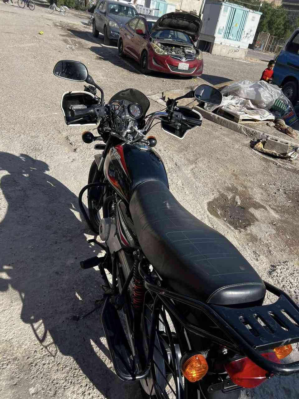 سلام عليكم درجه بوكسرموديل ٢٠٢٢  مرقمه وسنوبه مكفوله كفاله عامه من كلشي دراجه ما مشتغله دلفري ابد مال اسواق ما طالع بيهه بعدهه ما ماشيه جديده  مكفوله من كلشي برغي مابيهه نقص رايدهه بمليونين و٤٠٠ ومتواجد رقم واتساب فقط ***********
