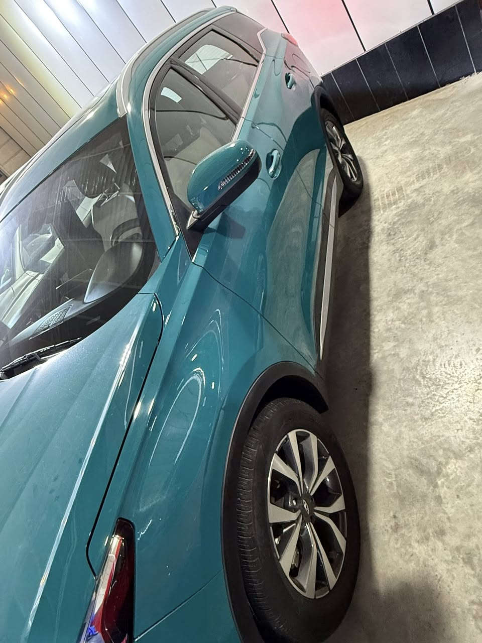 السلام عليكم مسحت منشور سبب موعد جذب حبيبي لاتكلي مسح منشور شراي تعال شوف بعينك سعره 135$
للبيع  تيكو 7برو فول1/1 كفالة عامة بعدها بالضمان من شركة السراب 

شيري تيكو 7 برو 2022 CHERY Teggo 7 pro 3 
‼️ مرقم بغداد ‼️باسمي حره

اليكم التفاصيل الآتية:

🚘 خليجي 
🚘 الموديل 2022
🚘 سعة المحرك 1,5L 
🚘 مرتبط بناقل حركة أوتوماتيكي 
🚘 عدد AIR BAG 6 ‼️
🚘 حساسات أمامية 
🚘 حساسات خلفية
🚘 لايت زينون + LED
🚘 كشافات 
🚘 بك لايت LED 
🚘 حجم الاطار 235/60R18 
🚘 ويل كب 18‼️
🚘 فتح الصندوق كهرباء 
🚘 بانوراما ‼️
🚘 اريل نفكيتر 
🚘 هاند بريك بصمة 
🚘 مفتاح التشغيل بصمة 
🚘 دشبول شاشة 
🚘 شاشة 
🚘 كاميرا دوارة
🚘 4 كاميرات °360
🚘 المقاعد جلد  
🚘 حركة مقعد السائق كهرباء 
🚘 المودات والأوامر الصوتية
🚘 مثبت السرعة Cruise 
🚘 أوضاع القيادة  Drive Mode
🚘 فحص أنظمة السيارة 
🚘 مقود جلد حياكة رياضي 
🚘 حساسات ضغط اطارات
🚘 تبريد شاشة مناخين منفصلين 
🚘 قطعتين تبريد 
🚘 أوضاع القيادة DRIVE MODE 
🚘 ا ABS  
🚘 أوتو هولد 
🚘ا ISOFIX  ايزو فكس
🚘 نظام مانع الانزلاق
🚘 تتسع المقصورة الداخلية ل 5 راكب 
🚘 اشارة في المرايا الجانبية قابلة للطي 
🚘 مخرج منفذ الطاقة ⚡
🚘 شاحن هاتف Wireless 
🚘 ا  Bluetooth / USB 

💵 السعر 135

تصال ***********
