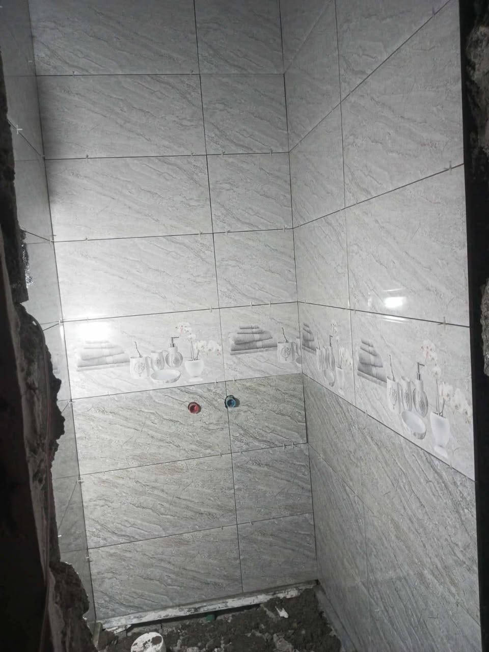 السلام عليكم اسطه سيراميك داخل كركوك تجي تشوف الشغل بعينك  السعر مناسب 
الاستفسار ***********
 واتساب مفتوح
