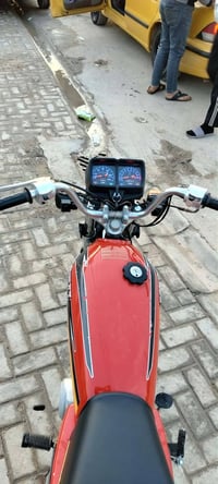 شلونك حبايب عندي دراجه للبيع رقم وسنويه ارشه غراض نامه والسعر خاص اتصل...