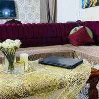 ماروني • ٩م • نظيف