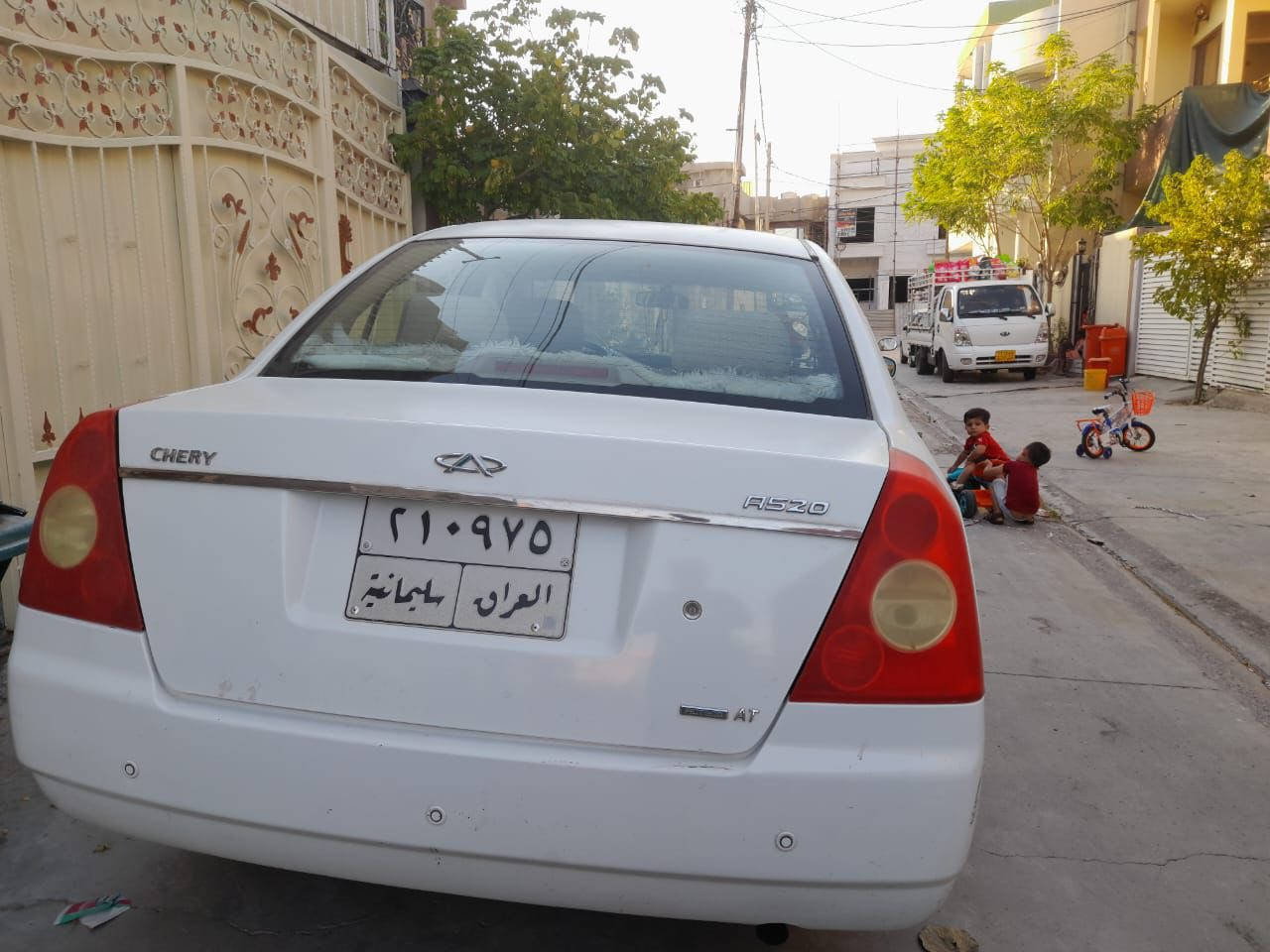 شيري A5
سلام عليكم 
شيري A5
سياره حيل نضيفه كلشي من شركة سياره يمنا
 موديل 2013 كير اوتوماتيك
 ماشية 107 كم حقيقي
سياره بدون صبغ فقط اكو شخط مكانين حيل بسيط 
سعر مطلوب ٦٠ ورقه بيها مجال بسيط 
للتواصل او استفسار على رقم /
 *********** 
تحياتي...
