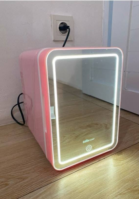 متوفر ثلاجة سيارة متنقلة لمس مراية ولد بسعر مناسب للاستفسار *********** واتساب أو خاص
