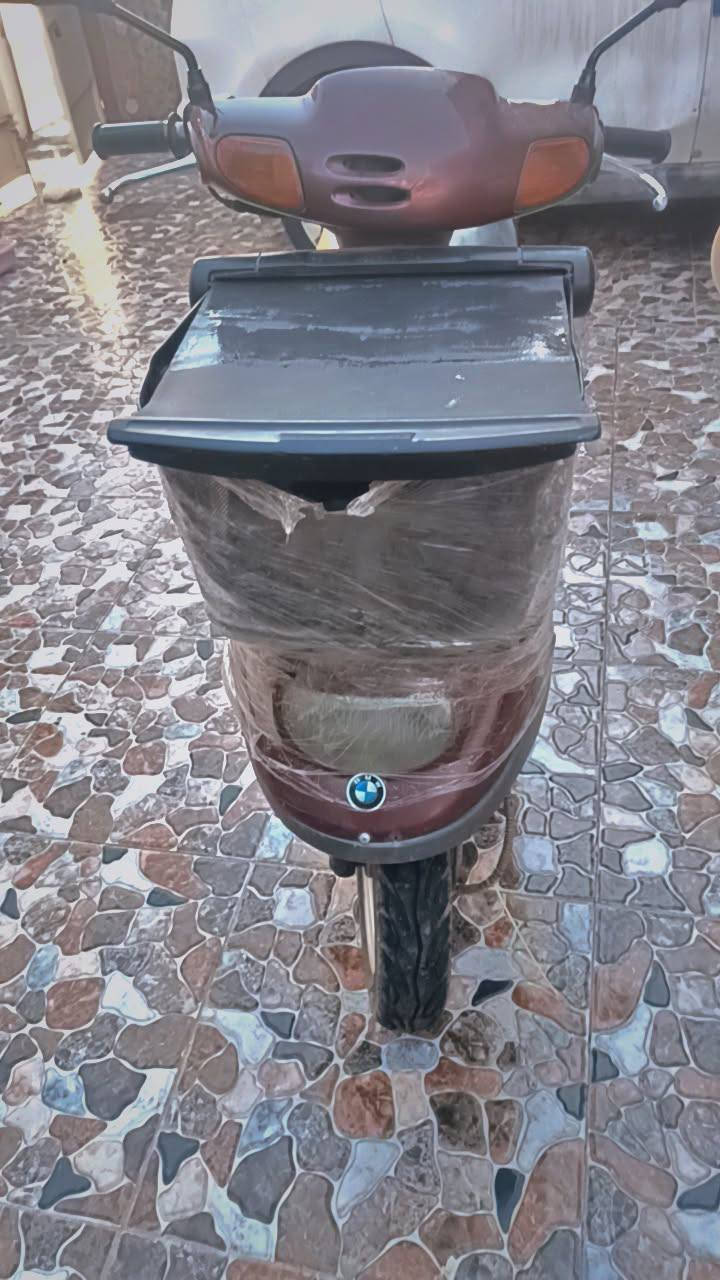 سلام عليكم  دراجه Yamaha 60اقتصاديه نضيفه اول ماتشغلها تطلع دخان قليل لان بارده يحتاجلها فقط بطاريه
سعر 350 بيها مجال 300 للطيبين مكان محافظة الجديده 
***********
