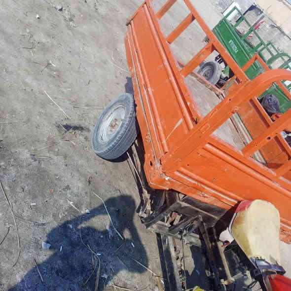 ستوته للبيع ستوته ادوات مقفوله رايتها 450 مكان البصره سوق الكبير ***********
