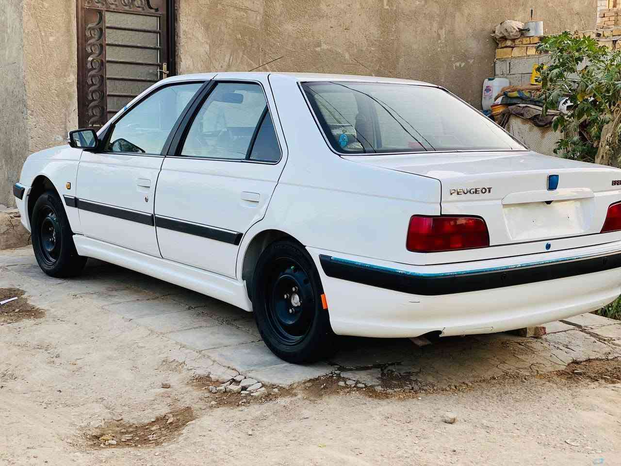 السلام عليكم بيجو بارص موديل 21 للبيع رقم بابل السيارة كفاله عامه من كلشي ماعده طختين بسيطات بل الباب والبنيد موضحه بل الصورة و السياره عله وضع الشركه جاهزه من كلشي مكينه جديده تخم تاير تبريد شغال السياره احلا من الصورة مال جناي ربع ماتذب عليه السياره بل السنويه محجوزه بس هيه خلص حجزه يعني تداور اتصير حره السعر 70 وبيه مجال مكان السياره الديوانية قضاء الشامية اتصال وبيك خير وتدلل اذا موو شراي اعبر المنشور ***********
