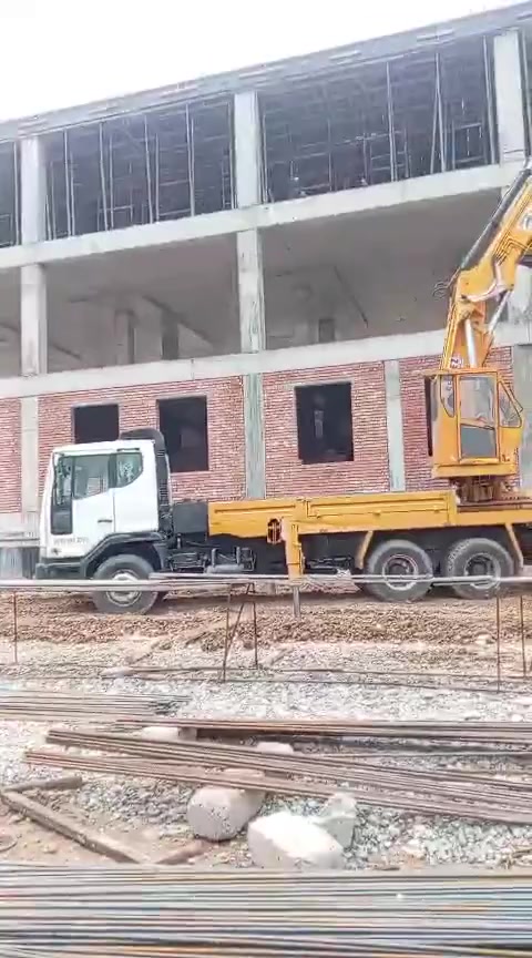 سیارە دایو 
کرین  32 طن
رقم ئارم بەناو دەکرێ
سعر :350 ورەقە
***********
***********
***********
***********
***********
***********
