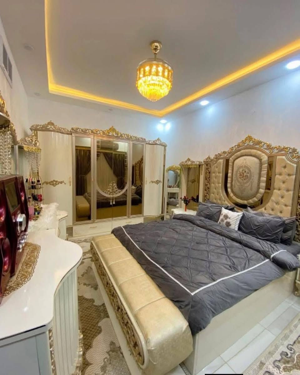 دار للبيع من طابقين بناء حديث Zeroفول ملكي مبني بأحدث المواد والمواصفات الهندسية ارضيه مرمر مغربي فول 
الكهرباء نظام فوتو سيل  دبل جام نظام طاقه شمسيه نظام تبريد مركزي نظام كامرات دبل جام فول مواصفات

 #طابو ملك صرف بأسم شخص واحد 

#المساحة :- 115 متر             #واجهة 8 متـــر  

الموقع:- كركوك حي الواسطي  خلف صيدلية الهدئ

حيث يحتوي الطابق الاول على استقبال وهول و 2غرفه نوم 🛌 مطبخ حار بارد وصحيات ومناور وكراج سيارة 🚗 
والطابق الثاني 3غرف نوم حمامات وبلكونات  ذات إطلاله جميله 

💵💵السعر  مناسب  💵💵

#موقع الشركة كركوك حي عدن مجاور الجنسية الجديدة 
 ومجاور اسماك البغدادي عمارة البحرين 

 🏦شركة الجوهرة للعقارات والمقاولات  🏦 
  
 📞للأتصال ***********

✅نستقبل جميع عروضاتكم السكنيه والتجاريه في كركوك
